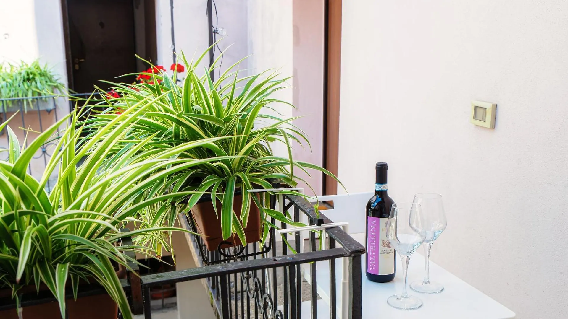 Casa Giulini - The House Of Travelers Apartamento Como