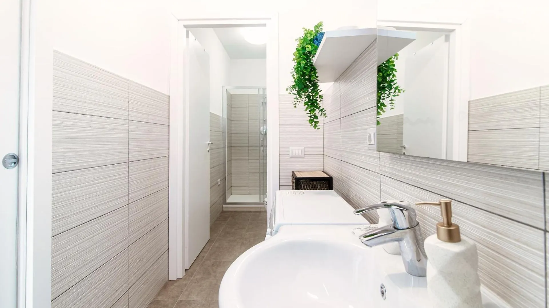 Casa Giulini - The House Of Travelers Apartamento Como 0*,
